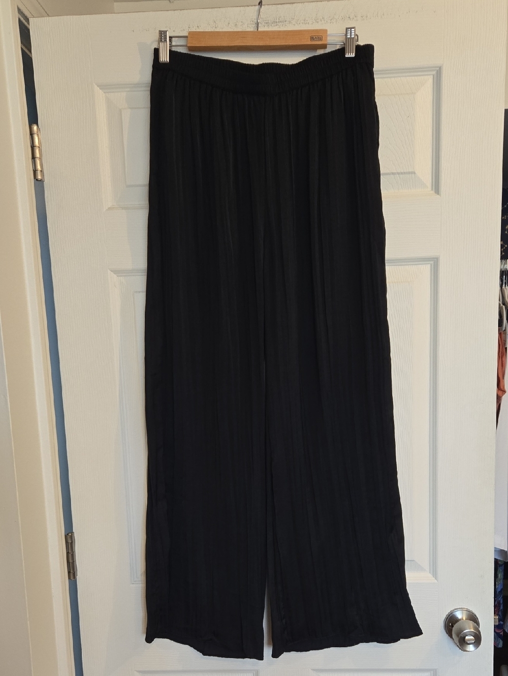 Wide Leg Black satin crinkle pant Medium